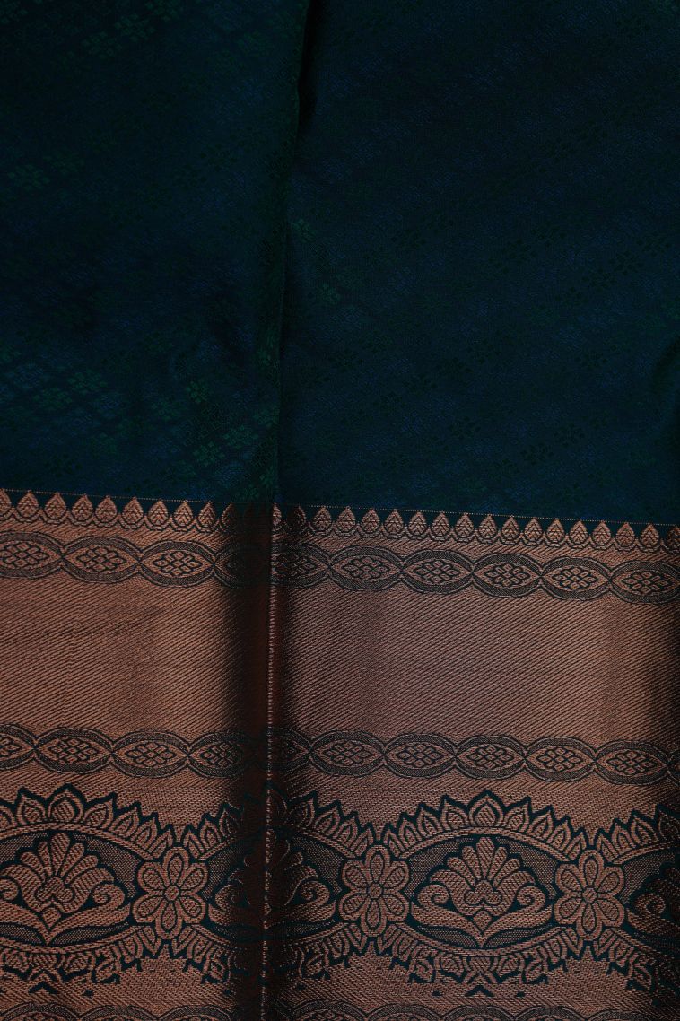 Green Visiri Madippu Silk Sarees with Copper Zari Buttis (small Dots Or Motifs) view 3