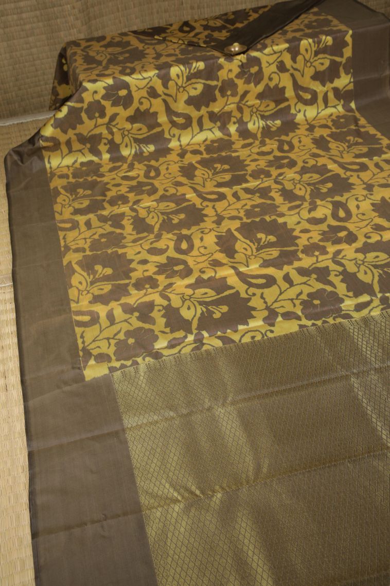 Gold Soft Silk Sarees with Without Zari Zari Floral Patterns view 2