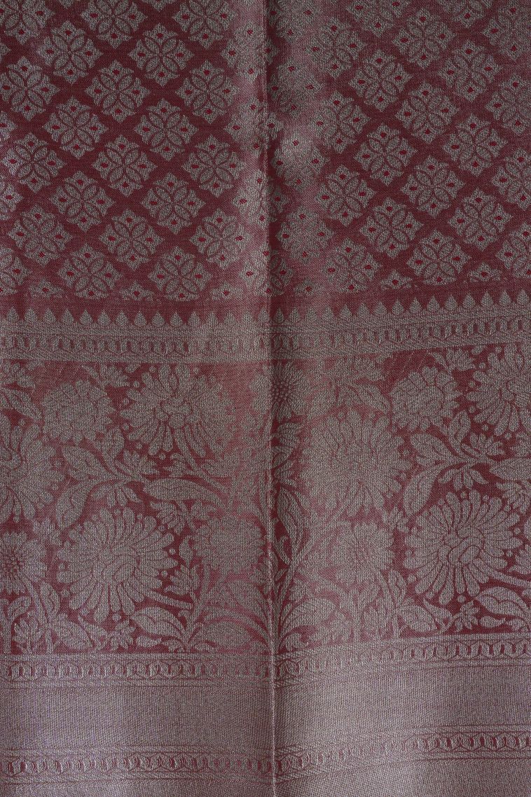 Green Visiri Madippu Silk Sarees with Gold Zari Floral Patterns view 3