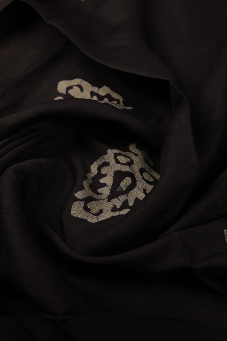 Rock Black Chanderi Cotton Sarees with Without Zari Zari Floral Patterns view 4