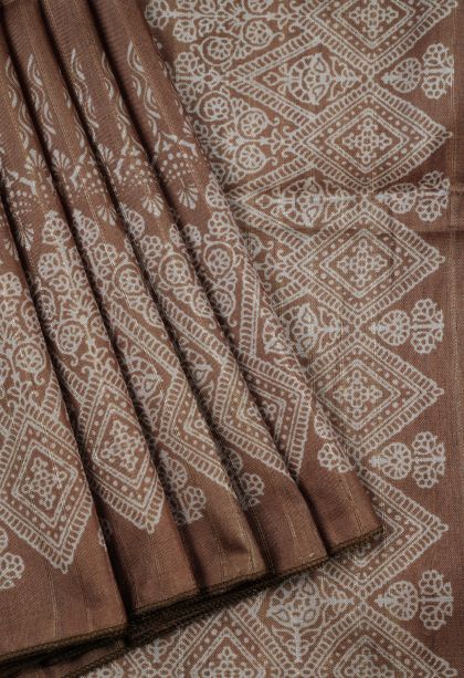 Tawny Brown Tussar Saree with Without Zari Zari Floral Patterns