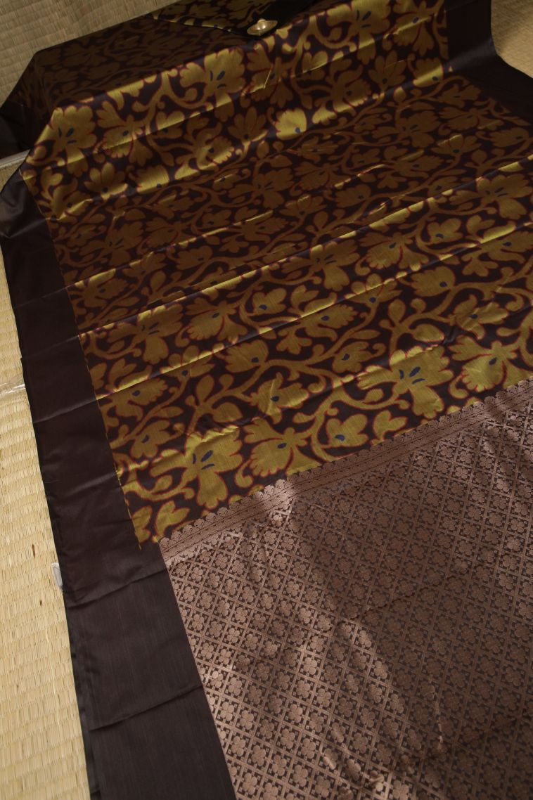 Brunette Brown Soft Silk Sarees with Without Zari Zari Floral Patterns view 2