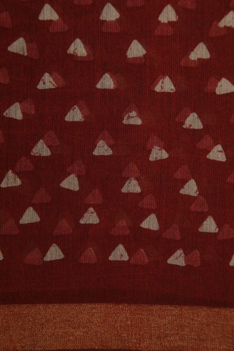 Apple Red Chanderi Cotton Sarees with Without Zari Zari Geometric Shapes view 3