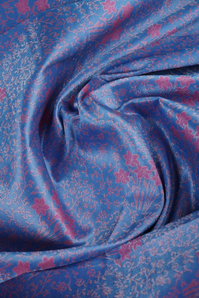 Lavender Purple Visiri Madippu Silk Sarees with Silver Zari Buttis (small Dots Or Motifs) view 4