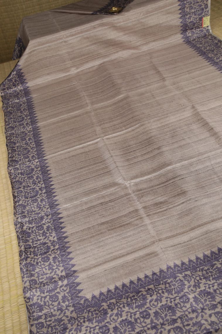 Coconut White Tussar Saree with Gold Zari Plain view 2