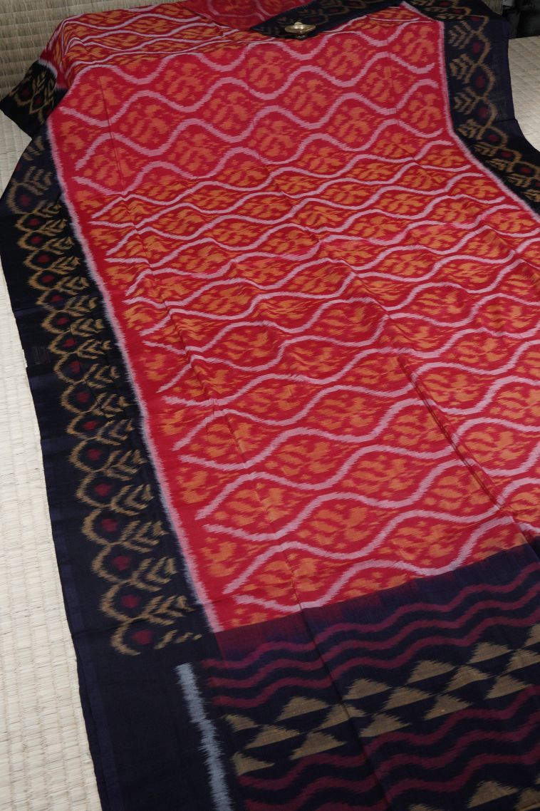 Rose  Red Ikkat Cotton Sarees with Without Zari Zari Geometric Shapes view 2