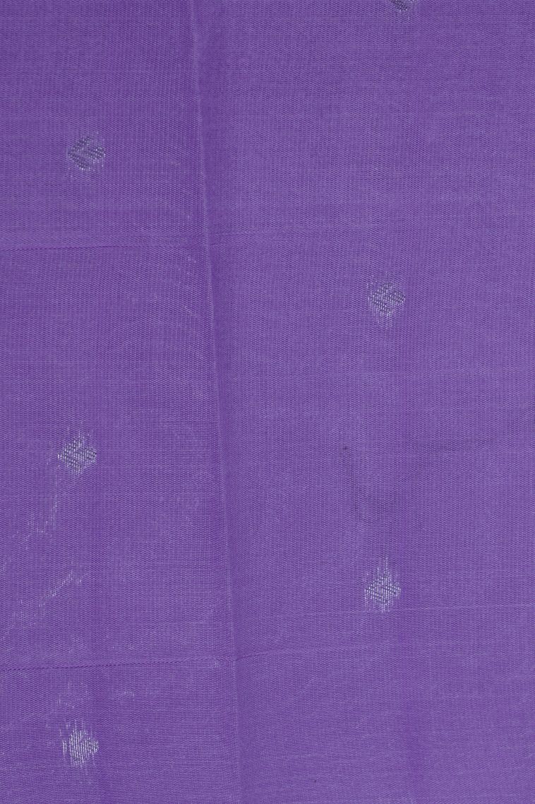 Pistachio Green Visiri Madippu Silk Sarees with Silver Zari Floral Patterns view 3