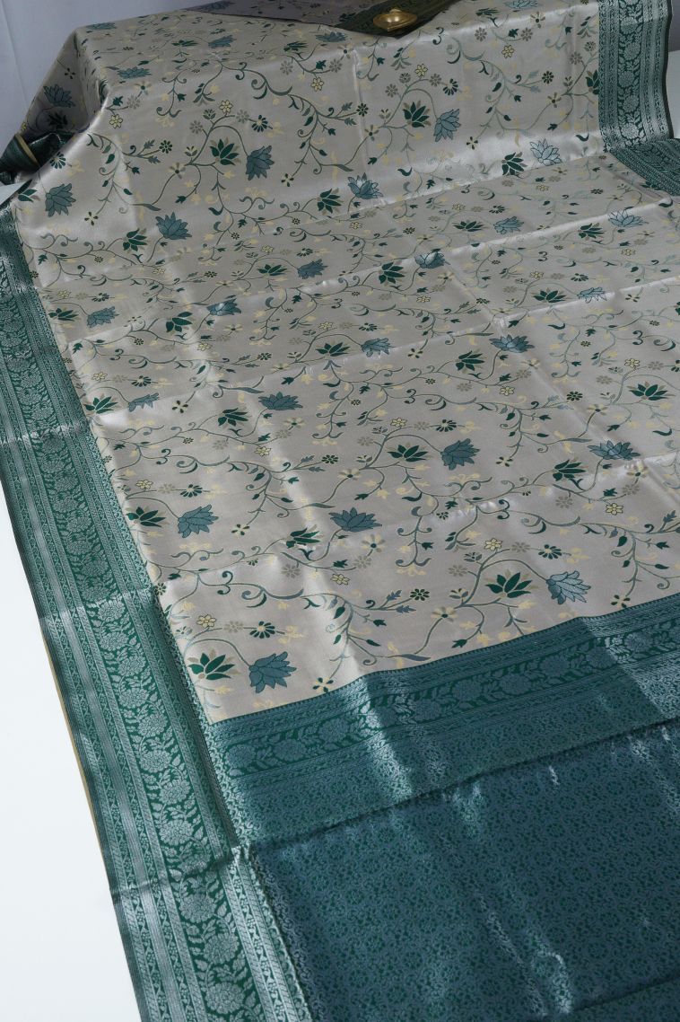 Pistachio Green Apoorva Silk Sarees with Silver Zari Floral Patterns view 2