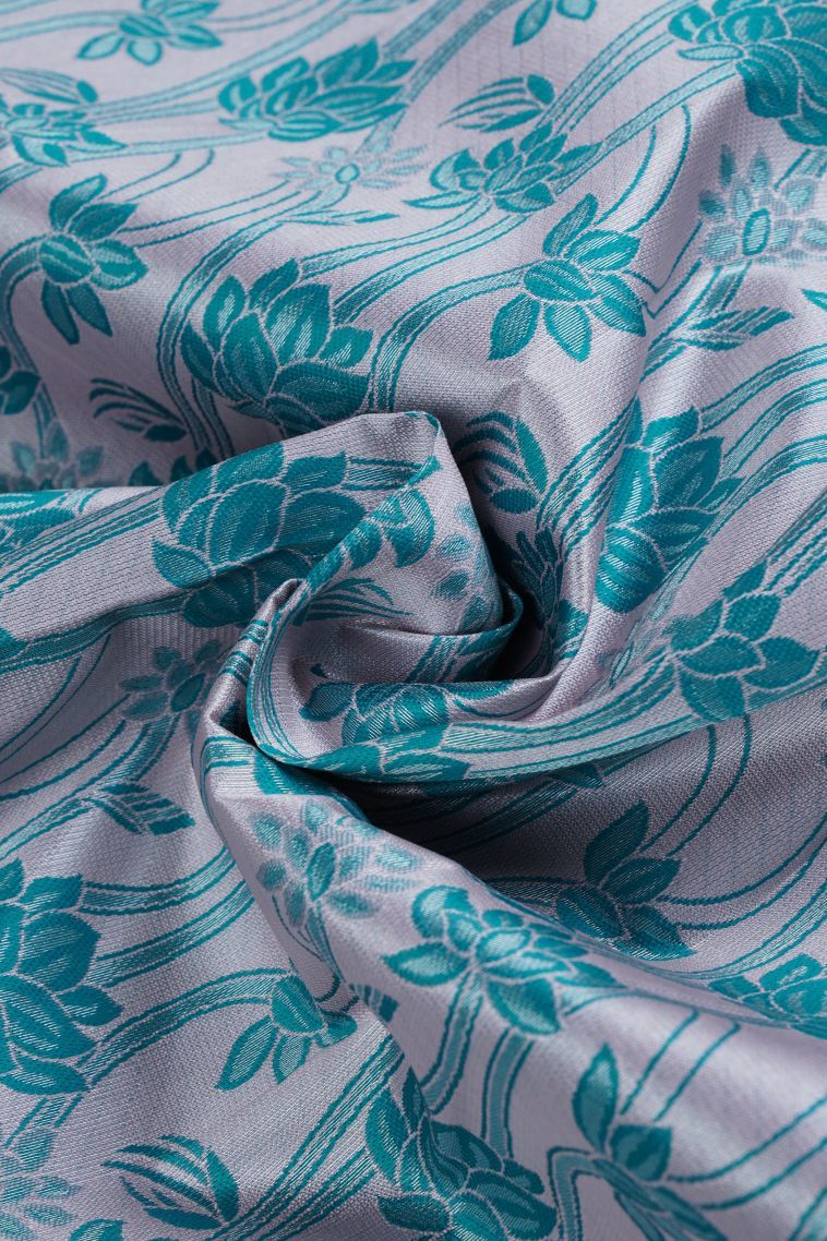 Blush Pink Visiri Madippu Silk Sarees with Silver Zari Floral Patterns view 4