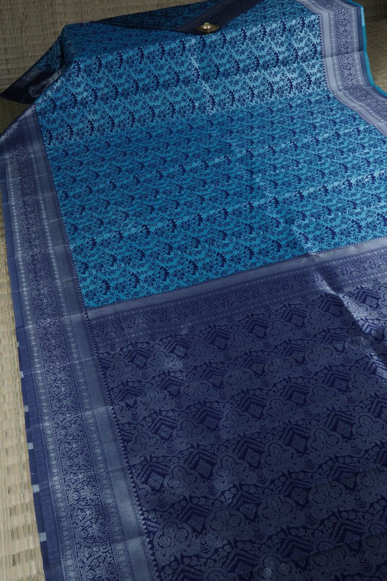 Azure Blue Visiri Madippu Silk Sarees with Silver Zari Floral Patterns view 2