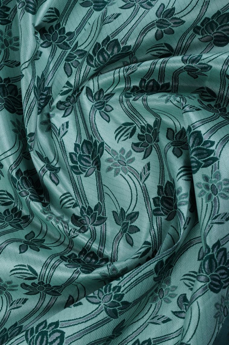 Pistachio Green Visiri Madippu Silk Sarees with Silver Zari Floral Patterns view 4