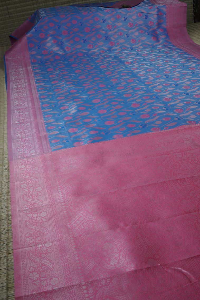 Cobalt Blue Visiri Madippu Silk Sarees with Silver Zari Floral Patterns view 2