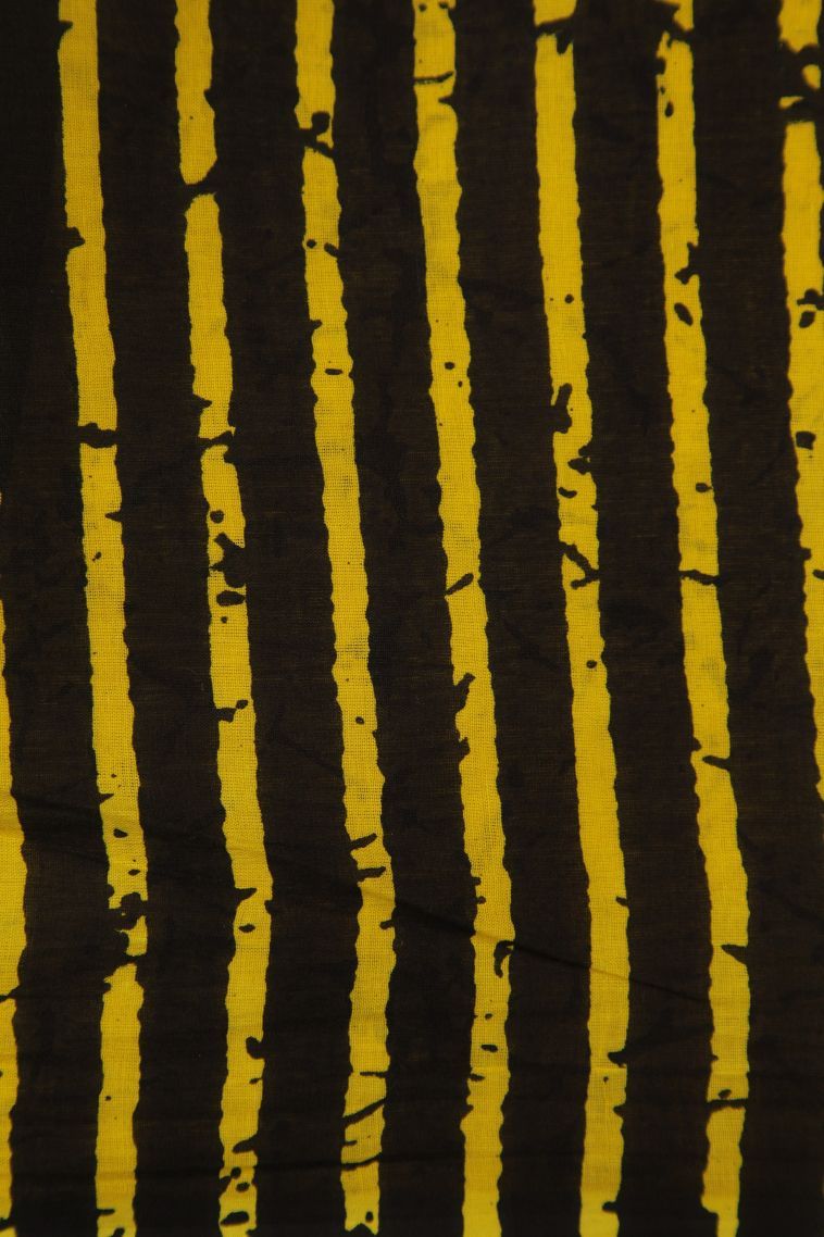 Lemon Yellow Cotton Sarees with Without Zari Zari Floral Patterns view 3