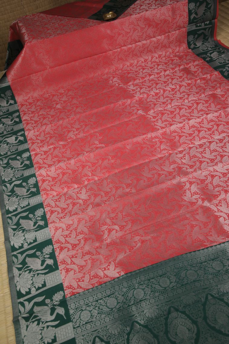 Punch Pink Visiri Madippu Silk Sarees with Silver Zari Floral Patterns view 2