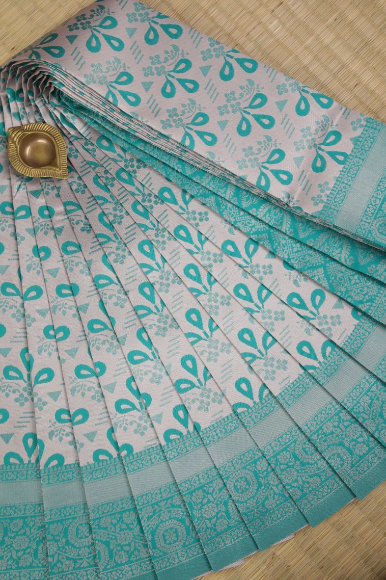 Crepe Pink Visiri Madippu Silk Sarees with Silver Zari Floral Patterns view 1