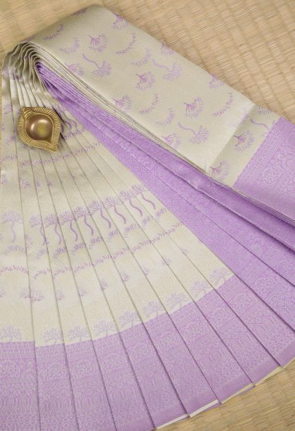 Cream White Visiri Madippu Silk Sarees with Silver Zari Floral Patterns