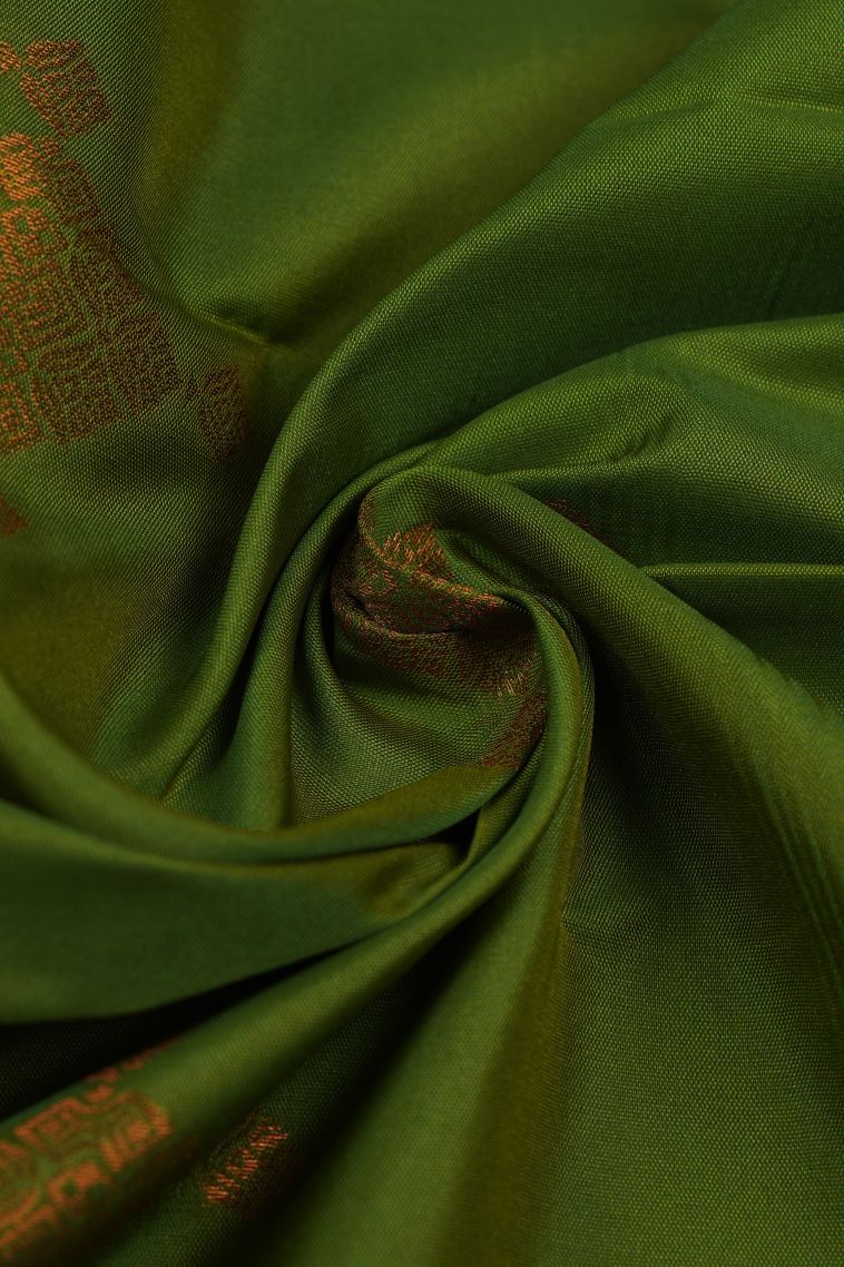 Basil Green Visiri Madippu Silk Sarees with Gold And Silver Zari Buttis (small Dots Or Motifs) view 4