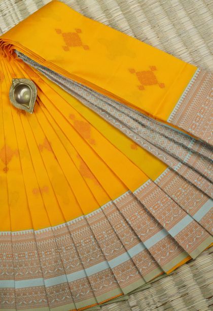 Fawn Yellow Visiri Madippu Silk Sarees with Gold Zari Buttis (small Dots Or Motifs)