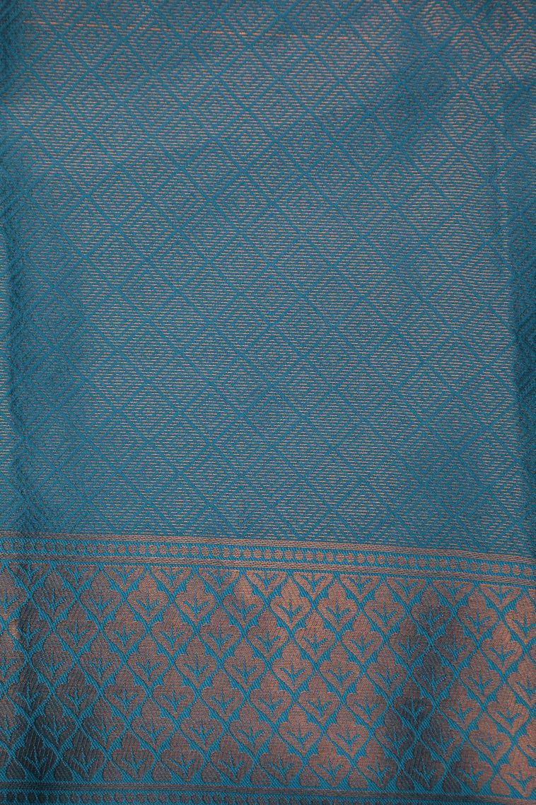 Crepe Pink Apoorva Silk Sarees with Copper Zari Geometric Shapes view 3