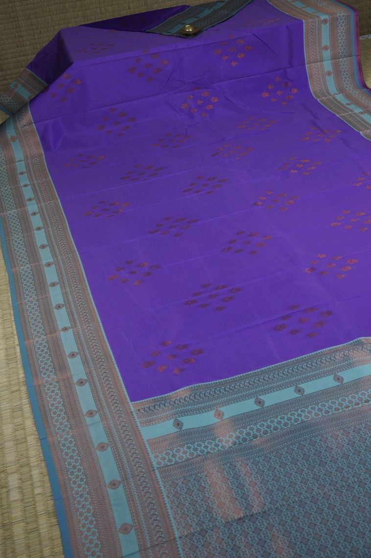 Bubble Purple Visiri Madippu Silk Sarees with Gold Zari Buttis (small Dots Or Motifs) view 2