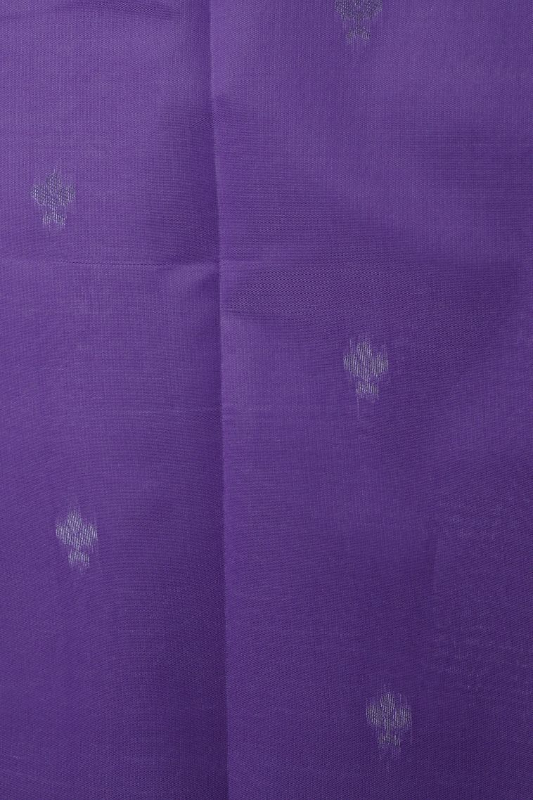 Pistachio Green Visiri Madippu Silk Sarees with Silver Zari Floral Patterns view 3