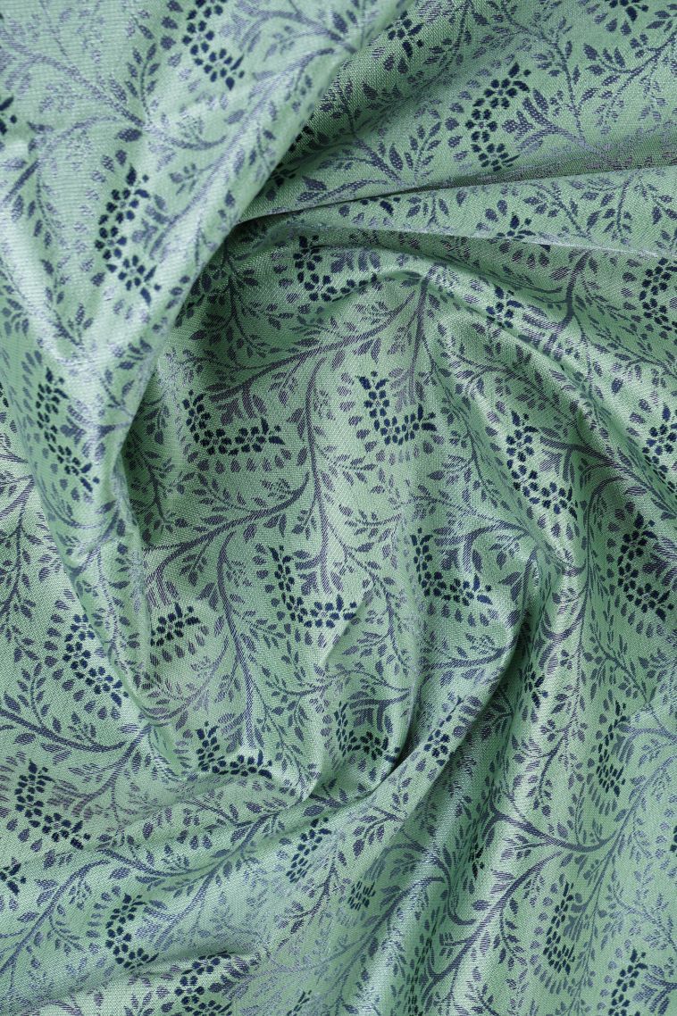 Pistachio Green Visiri Madippu Silk Sarees with Silver Zari Floral Patterns view 4