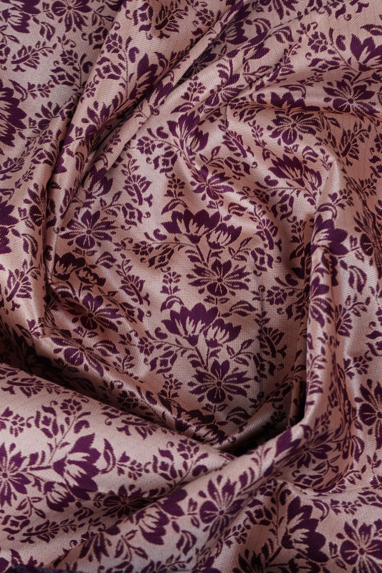 Peach Pink Visiri Madippu Silk Sarees with Silver Zari Floral Patterns view 4