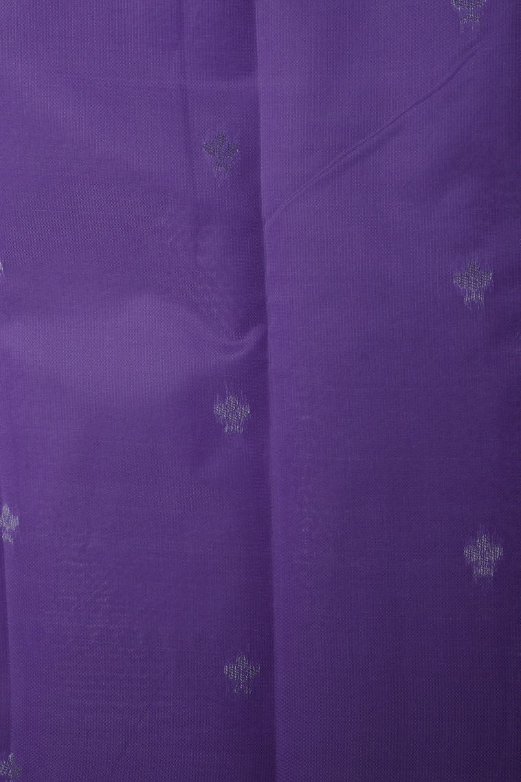 Cotton White Visiri Madippu Silk Sarees with Silver Zari Floral Patterns view 3