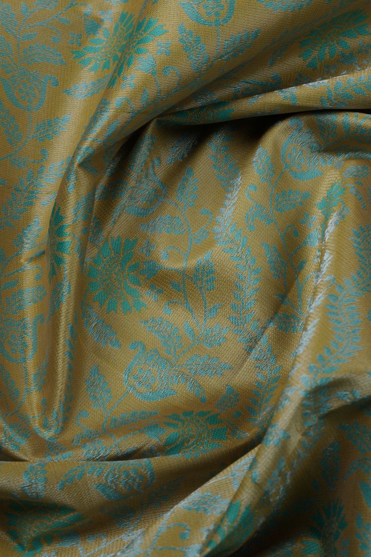 Lemon Yellow Visiri Madippu Silk Sarees with Silver Zari Floral Patterns view 4