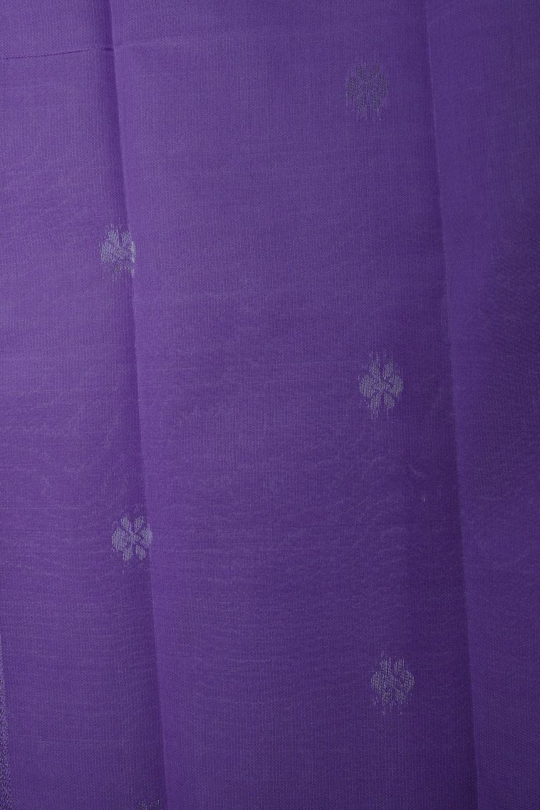 Pistachio Green Visiri Madippu Silk Sarees with Silver Zari Floral Patterns view 3