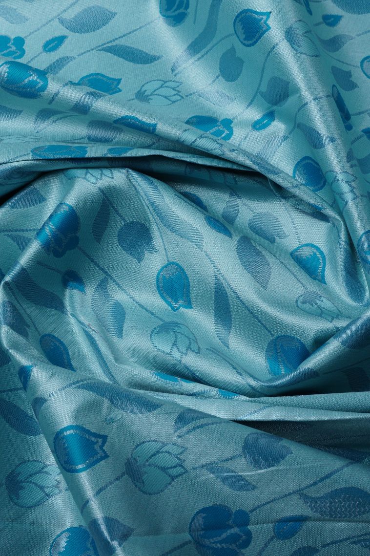 Arctic Blue Visiri Madippu Silk Sarees with Silver Zari Floral Patterns view 4