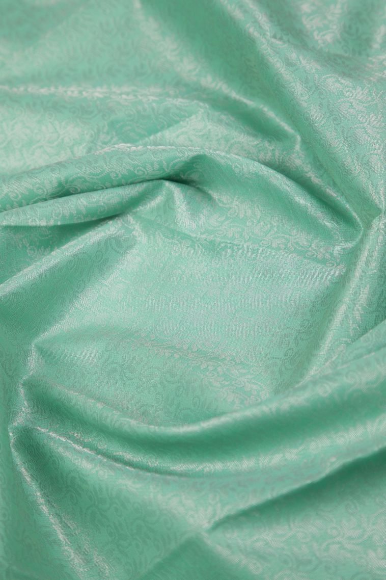 Pistachio Green Visiri Madippu Silk Sarees with Silver Zari Floral Patterns view 4