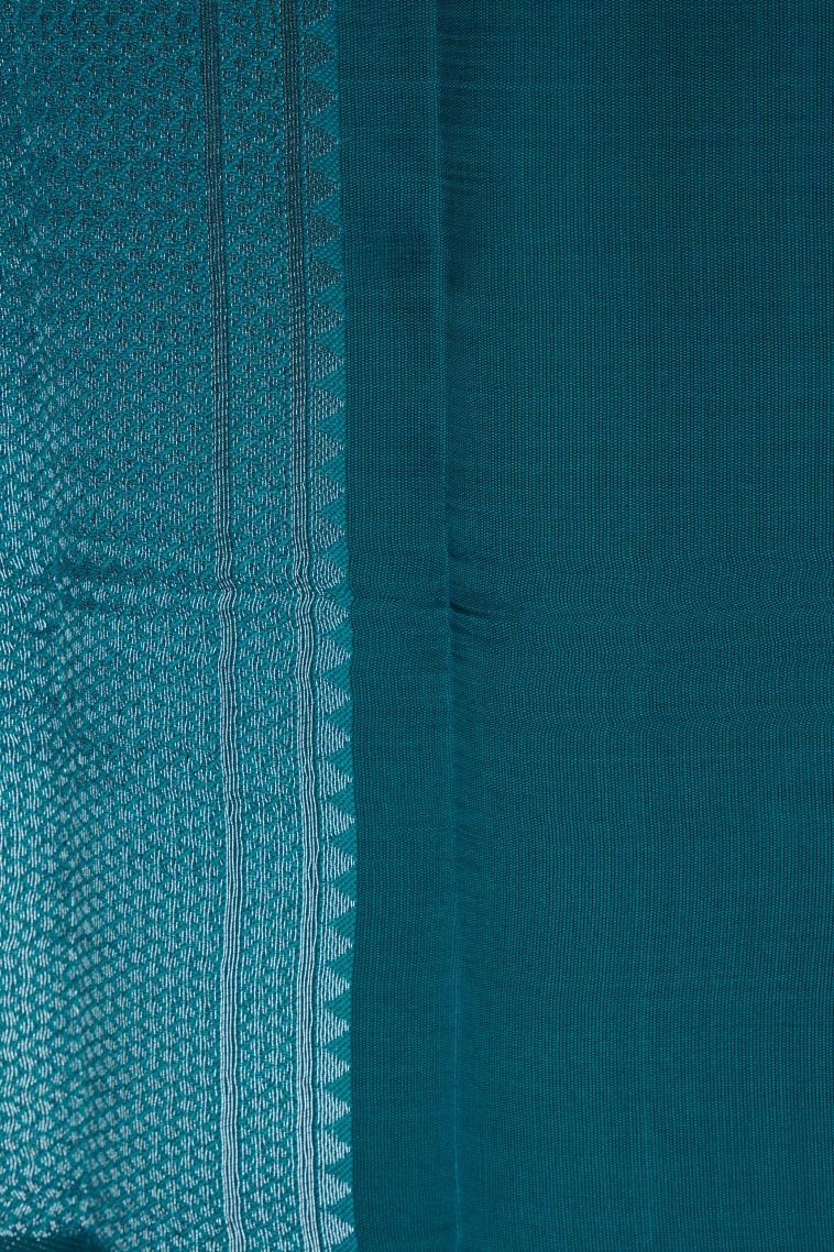 Olive Green Visiri Madippu Silk Sarees with Silver Zari Floral Patterns view 3