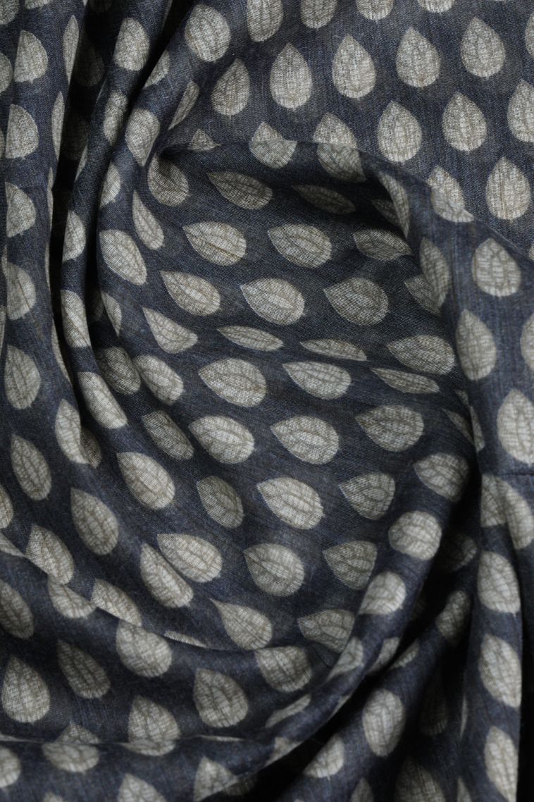 Charcoal Black Chanderi Cotton Sarees with Without Zari Zari Floral Patterns view 4