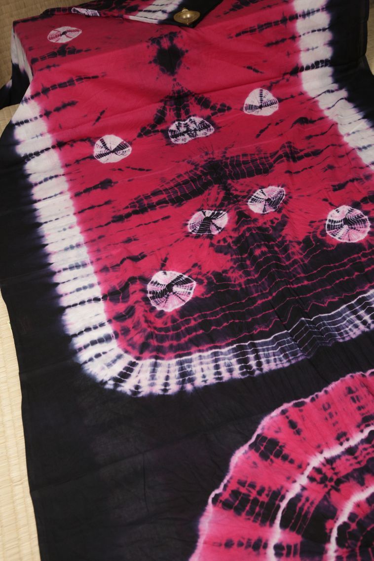 Rock Black Cotton Sarees with Without Zari Zari Geometric Shapes view 2