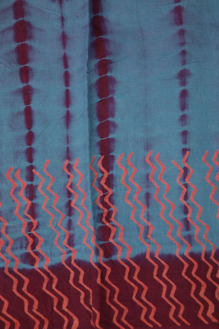 Cerulean Blue Cotton Sarees with Without Zari Zari Floral Patterns view 3