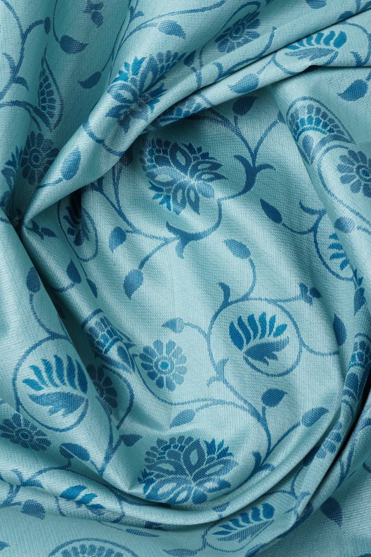 Sky Blue Visiri Madippu Silk Sarees with Silver Zari Floral Patterns view 4