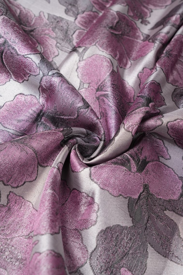 Gray Black Kanchipuram Silk Sarees with Silver Zari Floral Patterns view 4