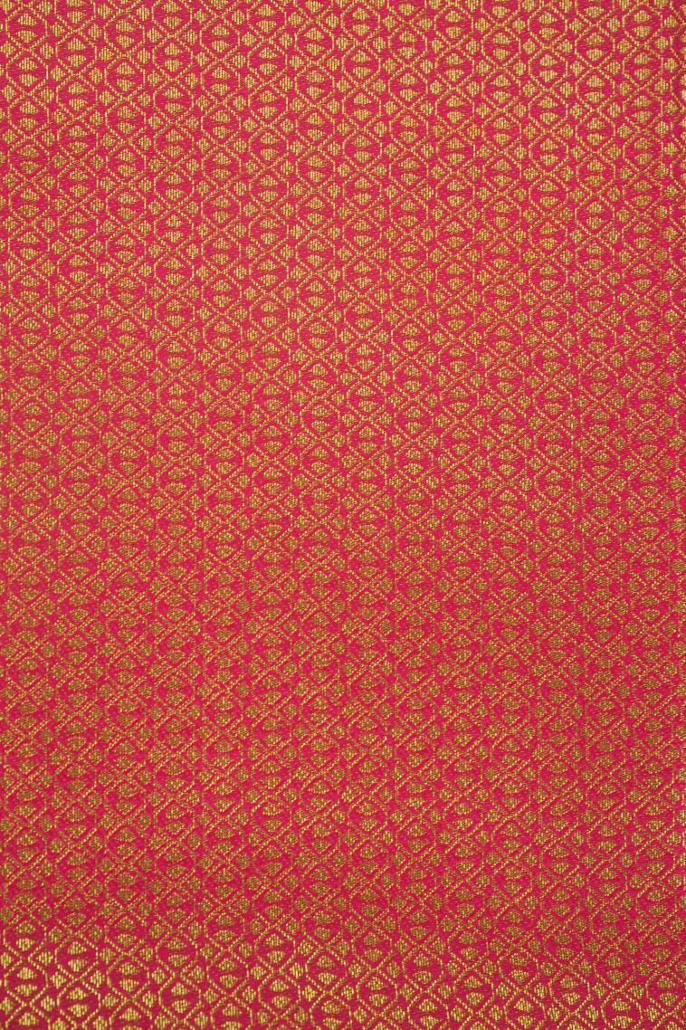 Lime Green Visiri Madippu Silk Sarees with Gold Zari Floral Patterns view 3