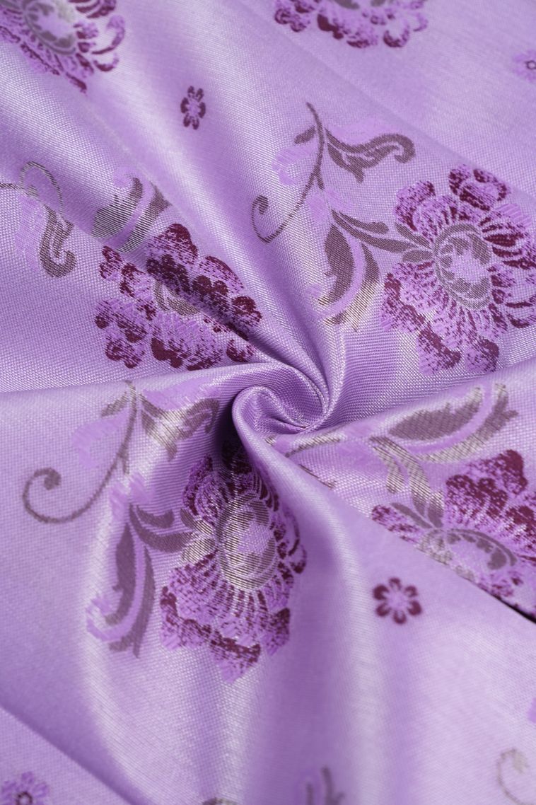 Lavender Purple Visiri Madippu Silk Sarees with Silver Zari Buttis (small Dots Or Motifs) view 4