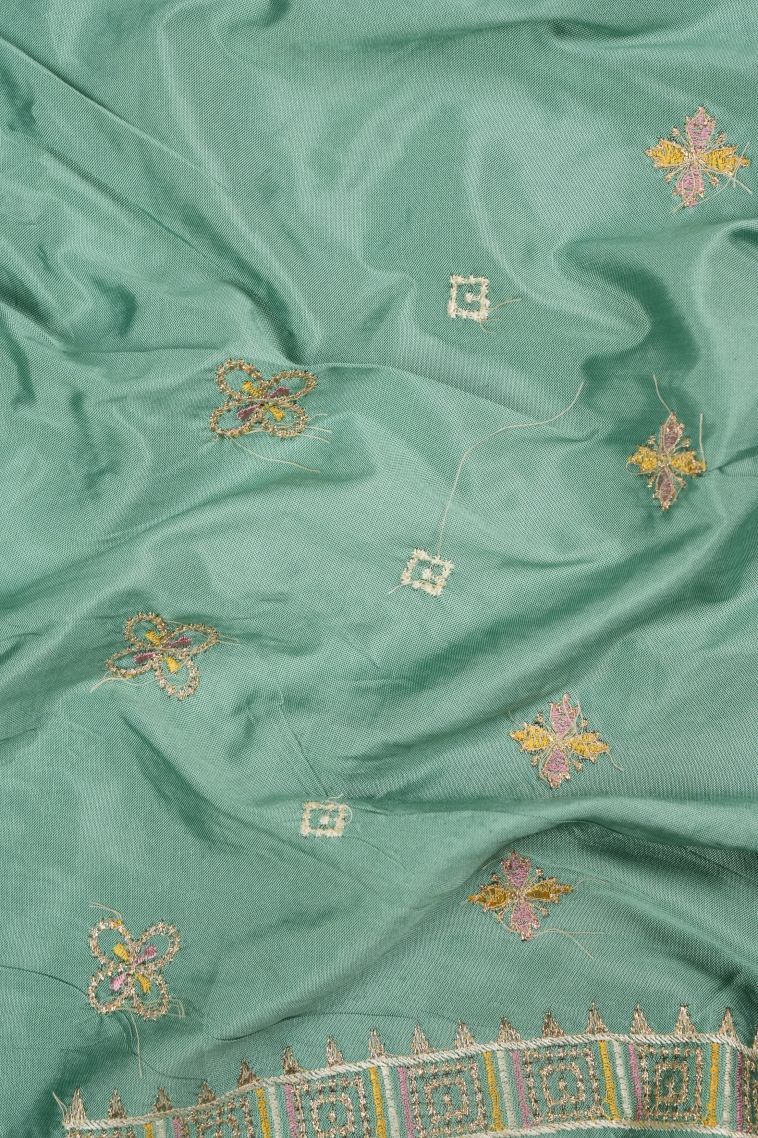 Lavender Purple Organza Saree with Without Zari Zari Floral Patterns view 3