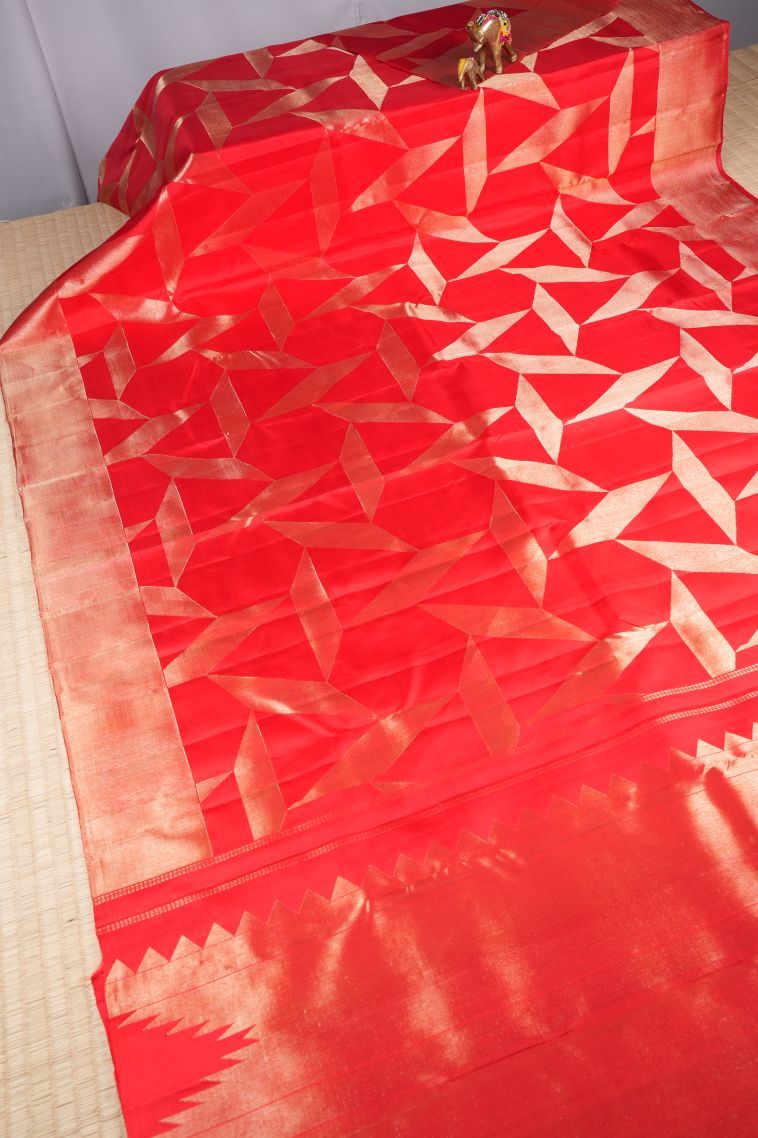 Rose  Red Kanchipuram Silk Sarees with Gold Zari Geometric Shapes view 2