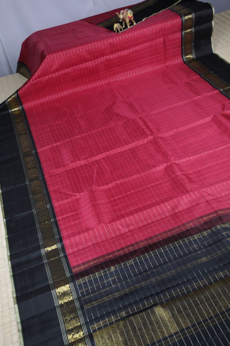 Magenta  Pink Kanchipuram Silk Sarees with Gold And Silver Zari Checks view 2