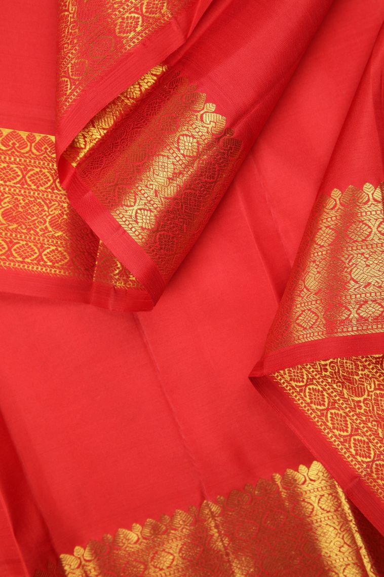 Cream White Kanchipuram Silk Sarees with Without Zari Zari Plain view 3