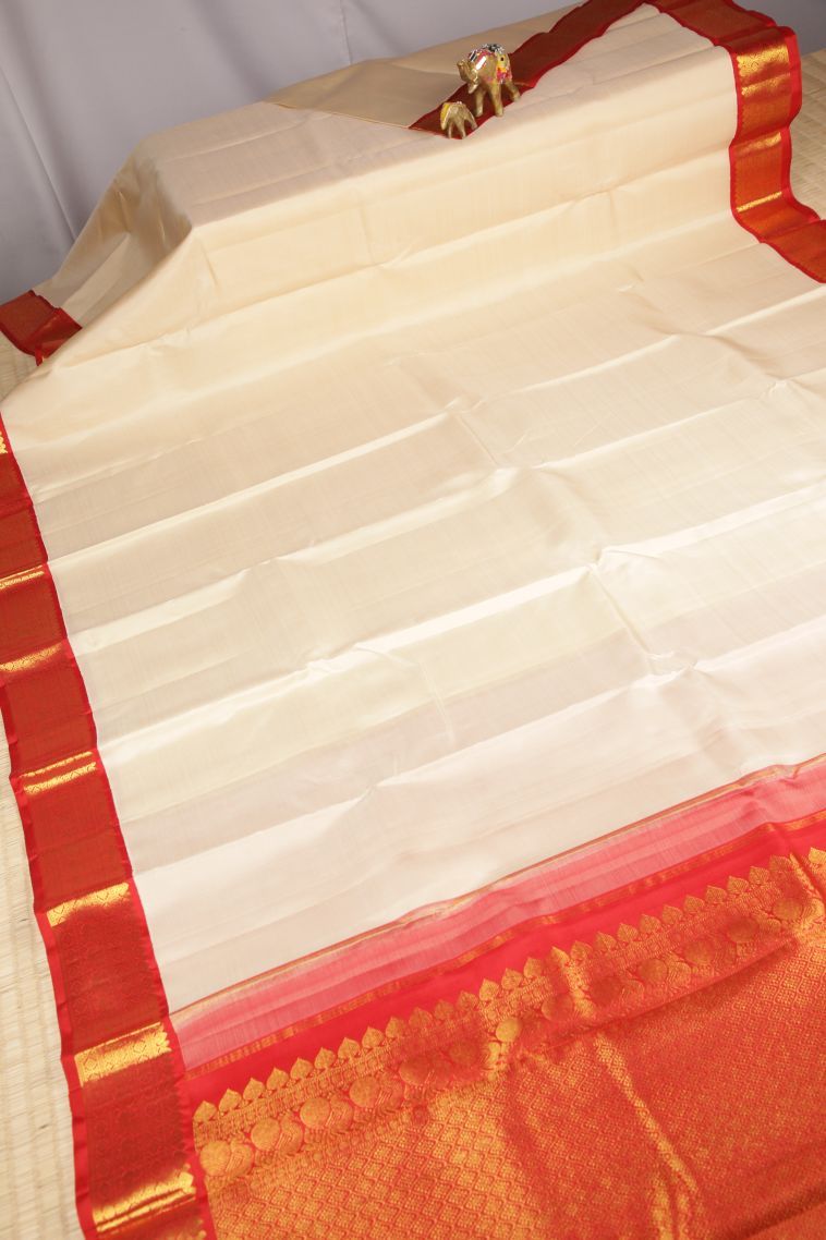 Cream White Kanchipuram Silk Sarees with Without Zari Zari Plain view 2