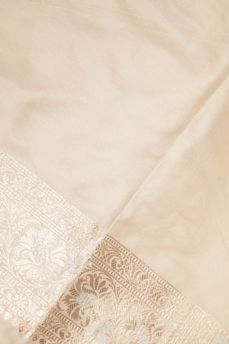 Cream White Banaras Silk Saree with Gold Zari Floral Patterns view 3