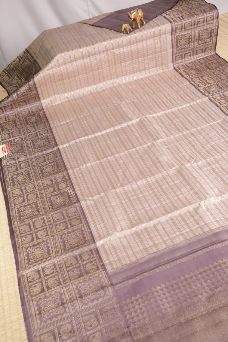 Salmon Pink Kanchipuram Silk Sarees with Gold Zari Checks view 2