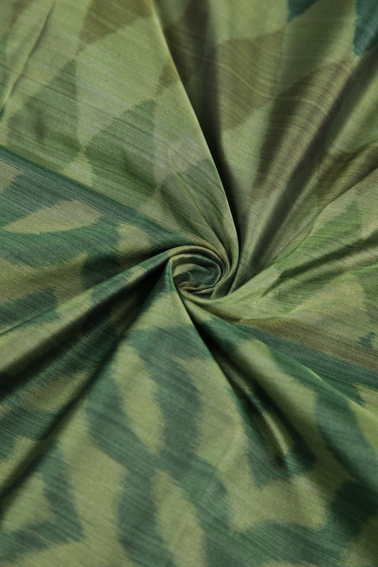Moccon Green Soft Silk Sarees with Without Zari Zari Geometric Shapes view 4
