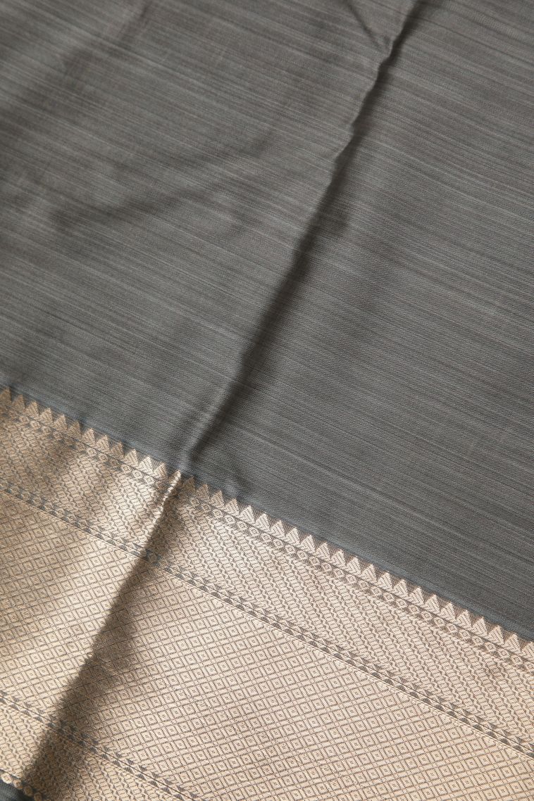 Gray Black Soft Silk Sarees with Without Zari Zari Floral Patterns view 3