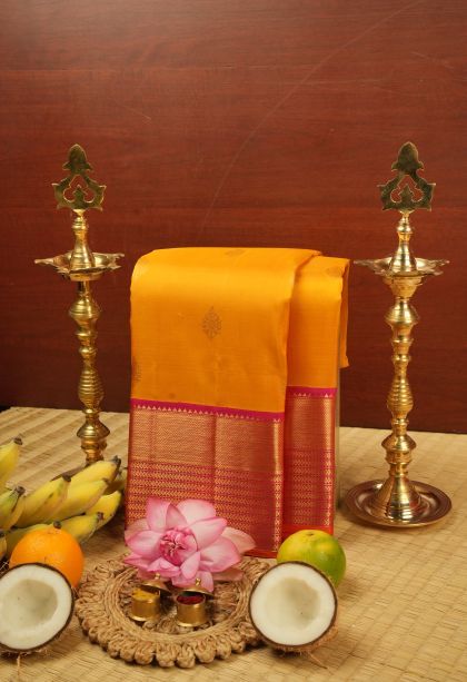 Gold Kanchipuram Silk Sarees with Gold Zari Buttis (small Dots Or Motifs)